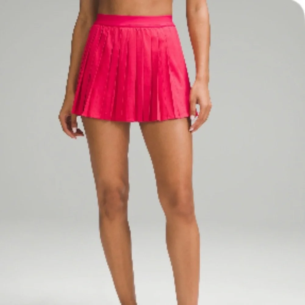 lululemon athletica Pleated Active Skirt - Bright Pink